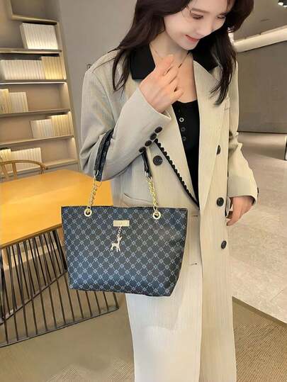 1个经典印花大容量链条女士手提包，带收纳袋套装，多功能女士单肩包，适用于学生上学、日常通勤、休闲购物和散步等各种场合。