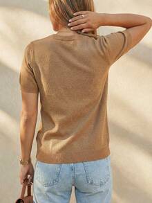 Áo len nữ cổ tròn ôm dáng kẻ caro hình thoi phong cách retro. - Màu Khaki - Xem 6