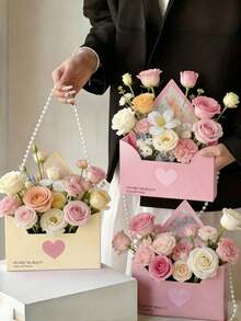12个装鲜花礼盒，配珍珠链，DIY插花篮，信封式优雅花篮，婚礼礼品包装盒，生日礼品包装用品，可重复使用容器，婚礼鲜花收纳袋，浪漫礼品套装，轻便纪念盒，情感购物必备品，花束架，婚礼派对用品，婚礼装饰，生日装饰，餐桌中心装饰，婚礼回礼，毕业典礼 - 信封花盒 - 查看 2