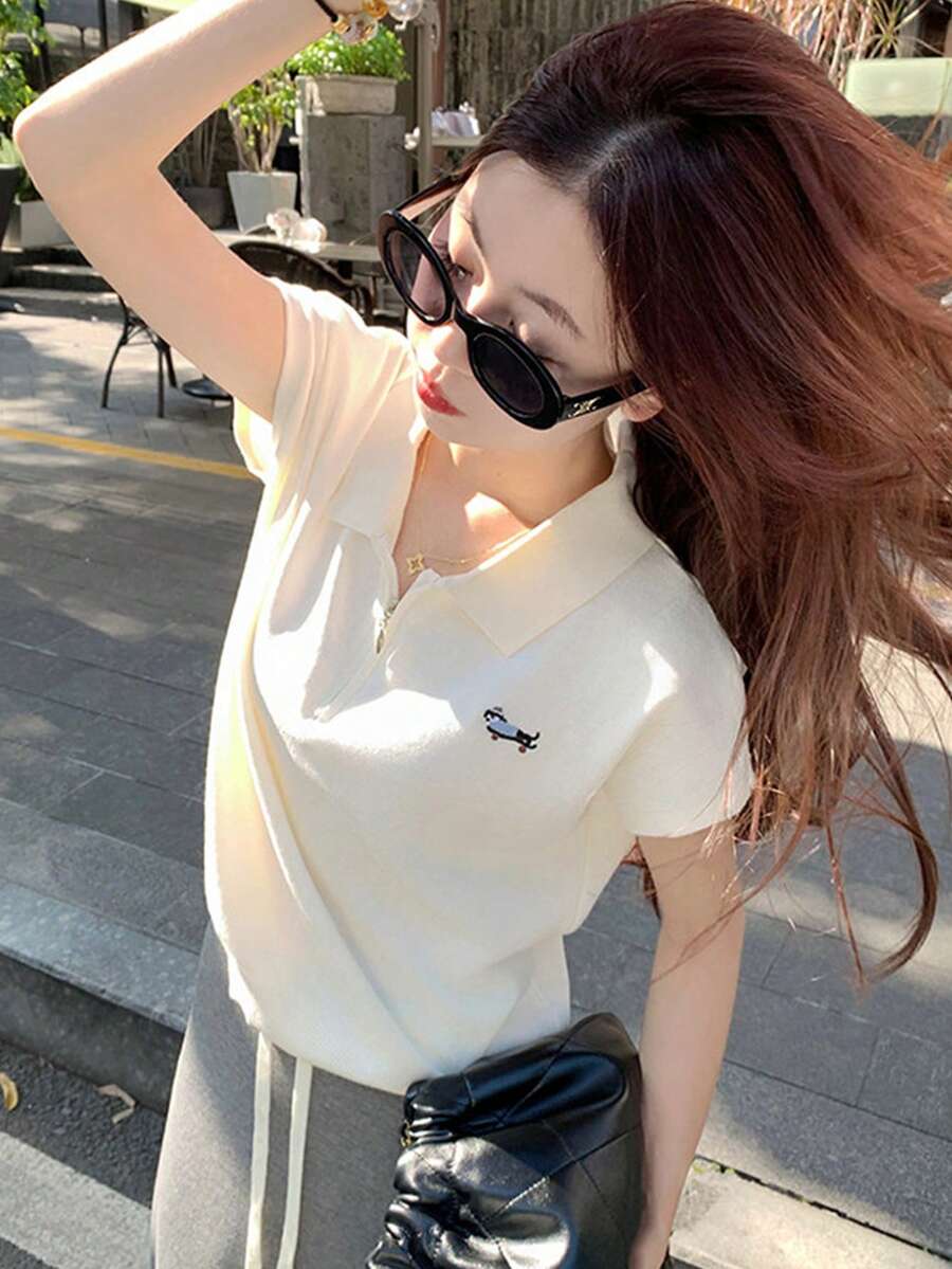 [Y6Y] 杏色 Polo 领针织短袖 T 恤，女士简约百搭夏季上衣，绣有小狗图案，春季款 - 杏色 - 查看 1