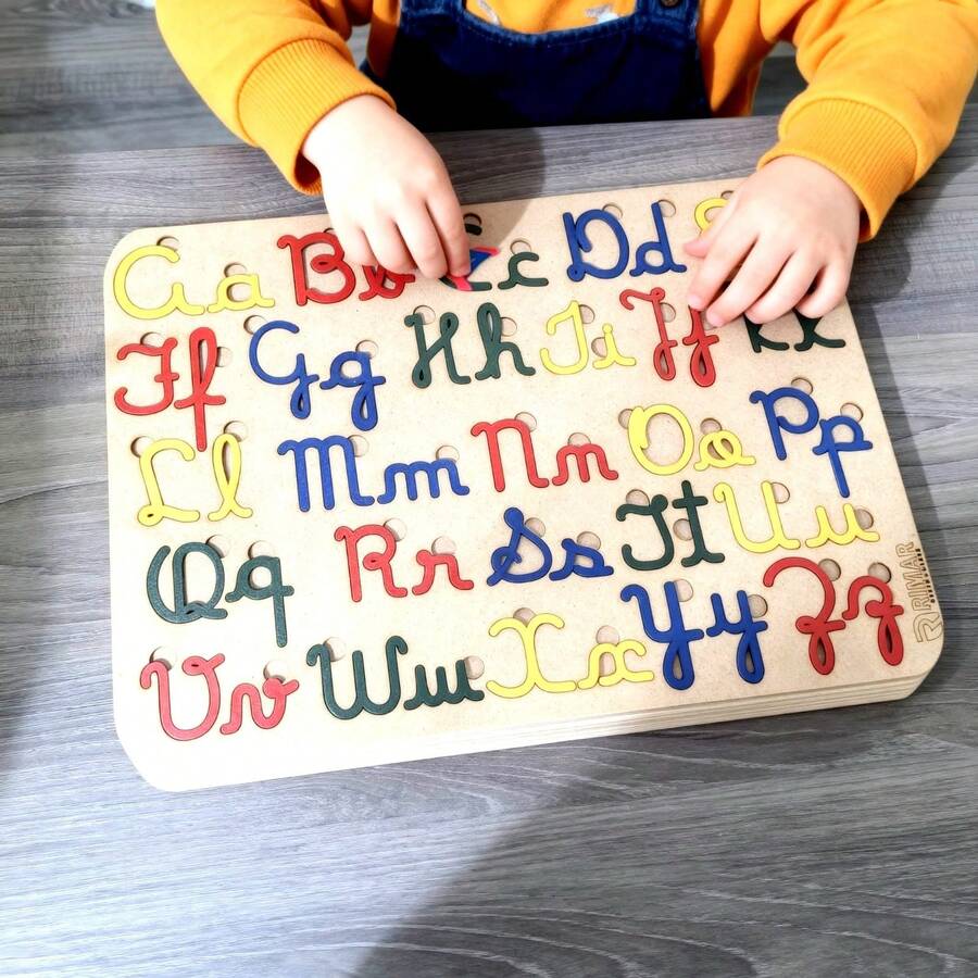 Tabuleiro alfabeto com letra cursiva em MDF - Multicolorido - Visão 1