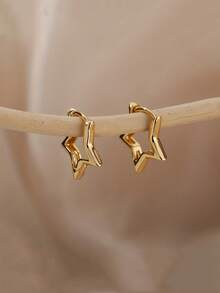 1 Pair Gold Star Hoop Earrings, Minimalist Hollow Geometric Design, Versatile Daily & Party Earrings For Girl - Gold - View 2
