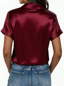 Look Polly 女士春夏优雅奢华缎面翻领半扣卷边袖短袖衬衫酒红色办公室派对装 - 酒紅色 - 查看 2