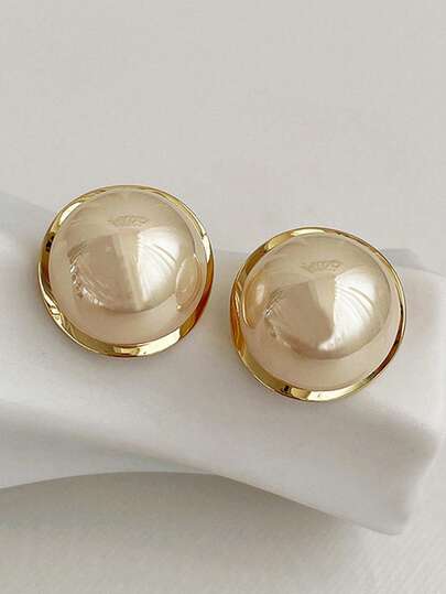 1 Pair Fashion Simple Classic Gentle Elegant Half Circle Pearl Stud Earrings, Glossy Asymmetrical Arc Shape, Suitable For Weddings, Gifts, Travel, Parties, And Daily Wear