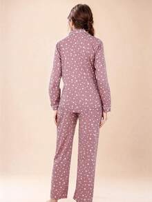 两件套孕妇哺乳睡衣套装，长袖上衣和裤子，花卉印花翻领设计，秋冬服装 - 粉色 - 查看 3