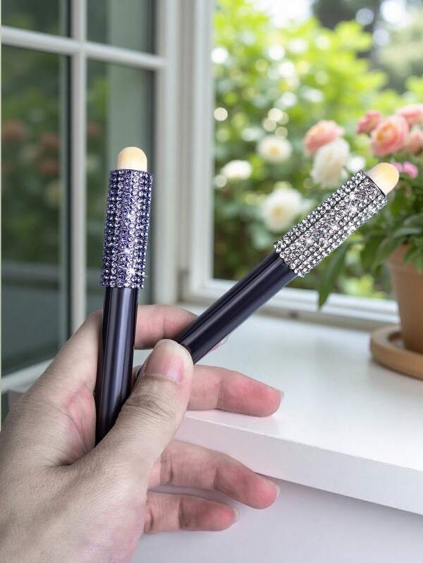 1pc Luxury Fashion Diamond-Decorated Multi-Function Makeup Brush, Round Head Lip Blending Brush, Matte Concealer Brush, Eyeshadow Brush, Original Design, Comfortable Handle, All-In-One Portable Makeup Brush Suitable For Makeup, Party, Wedding, Gift, School, Daily Use And Travel, Exquisitely Designed Portable Beauty Tool, Back To School