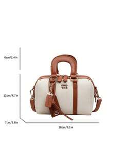 这款波士顿包采用撞色设计，饰有字母装饰和小链条。它配有顺滑的金属拉链、双提手和可调节肩带。适合女性通勤上班、购物、约会、商务旅行、旅游和日常使用。 - 彩色 - 查看 3