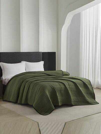 1pc Soft & Comfortable Minimalist Style All-Season Lightweight Quilt/Blanket (No Pillow Case Or Bedsheet), Suitable For Single/Double Bed, Bedroom, Hotel, Travel, Modern Decor, Machine Washable