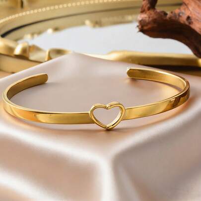 1pc Minimalist Elegant 18K Gold Plated Hollow Heart Bracelet, Suitable For Girls And Women For Daily, School, Date Wear, Fashion Versatile Stackable Accessory