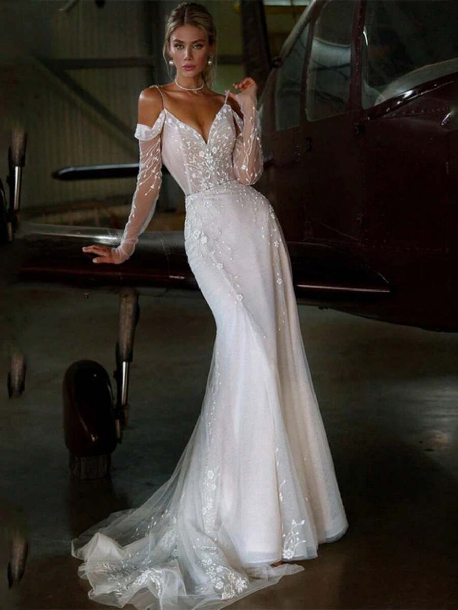 Elegant Sexy V Neck Backless Lace Applique Mermaid Formal Wedding Dress,Registry Office Dresses Engagement Bridal Gown,Evening Party Dress Birthday Party Dress Country Wedding,Romantic Church Ceremony Wedding Dress,Suitable For Wedding,Dating,Party,Singles' Party,Vacation,Formal Occasions,Dinner Dress,Prom Dress,Homecoming Dess,Cocktail Party,Wedding Guest Dress,Graduation - 白色 - 查看 1