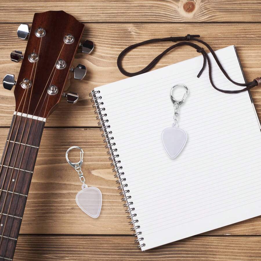 2个吉他拨片收纳钥匙扣，塑料合金心形吉他拨片展示盒钥匙扣，乐器展示用品，适用于音乐家、吉他手和音乐爱好者 - 白色 - 查看 1