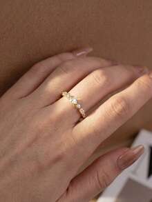 1枚925纯银闪亮水滴形镶钻戒指，精致优雅，适合约会、派对等场合，是女士珠宝礼品的理想之选。 - 款式2 - 查看 4