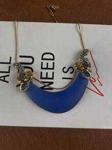 Vintage Crescent Moon Design Necklace, 3 Color Options, Exaggerated Luxurious Unique Jewelry, Blending Retro Aesthetics And Modern Luxury Style, Suitable For Weddings, Parties, Dates, And A Unique Gift For Loved Ones - Multicolor - View 8