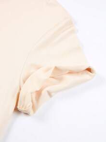 Disney Official Authorization | Women's St. Patrick's Day-Themed Short-Sleeve T-Shirt, Featuring The Fun Slogan "Literally Just A Lucky Girl", Paired With  Elements And Clover Prints, And Incorporating Lucky Symbols Like Green Bows, Park Luck Tickets, And Gold Coin Pots To Create A Full Festive Atmosphere. Made Of Opaque Fabric, It Is Machine Washable, Suitable For Park Visits And Daily Casual Wear, Making It An Eye-Catching Piece For Holiday Outfits. - 杏色 - 查看 4