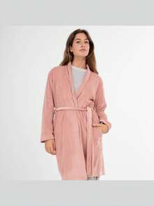 Tramas+ Bata Terciopelo Super Soft Rosette en Tallas S, M, L, XL | Comodidad y Elegancia en un Solo Diseño | Color Multicolor que se Adapta a tu Estilo | Ideal para Relajarse en Casa o Después de un Baño | Tejido Suave para una Sensación Agradable en la Piel | Perfecta para Cualquier Temporada del Año - ROSETTE - Ver 2