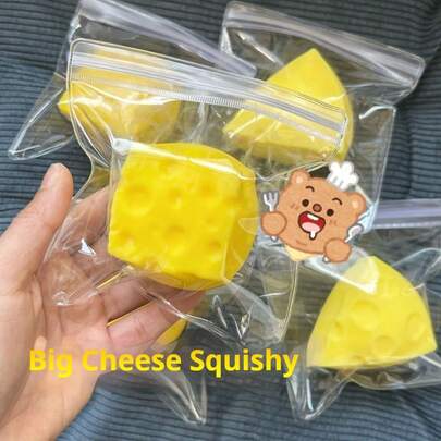 1个方形三角奶酪造型软萌玩具 - 解压玩具 - 挤压玩具 - 软萌玩具 - 指尖玩具 - 史迪奇玩具 - 旅行玩具 - 课堂指尖玩具 - 迷你洗澡玩具 - 圣诞文具减压球，生日礼物，完美礼物，复活节礼物，圣诞节礼物，万圣节礼物，平安夜礼物