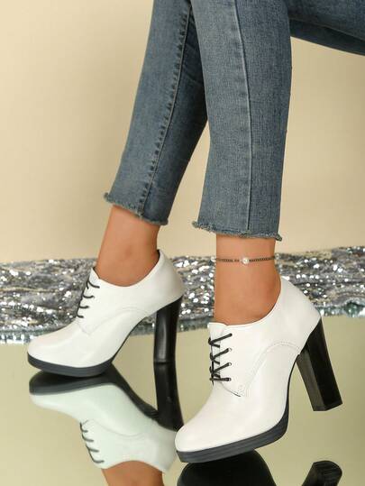 时尚高端优雅复古简约精致黑色系带粗跟女式高跟鞋，西部风格PU皮系带派对鞋，四季皆宜