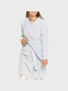 Tramas+ Light Blue Coral Fleece Robe: Softness And Comfort In A Pastel Shade. Simple And Elegant Design With A Belted Waistband, Ideal For Lounging And Relaxing. Available In Various Sizes For A Perfect Fit. Experience The Warmth Of Its Ultra-Soft Fabric, Perfect For Enjoying Moments Of Relaxation. - Baby Blue - View 2