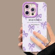 Lazos morados sobre un fondo suave con frase. Esta elegante funda es compatible con Samsung, Apple, VIVO, OPPO, , Transsion, ,  y Honor. Fabricada en silicona TPU, ofrece protección contra golpes y caídas, además de una sensación superior. Es un regalo ideal para familiares, amigos y seres queridos, y una opción perfecta para San Valentín y Año Nuevo. - Blanco - Ver 4