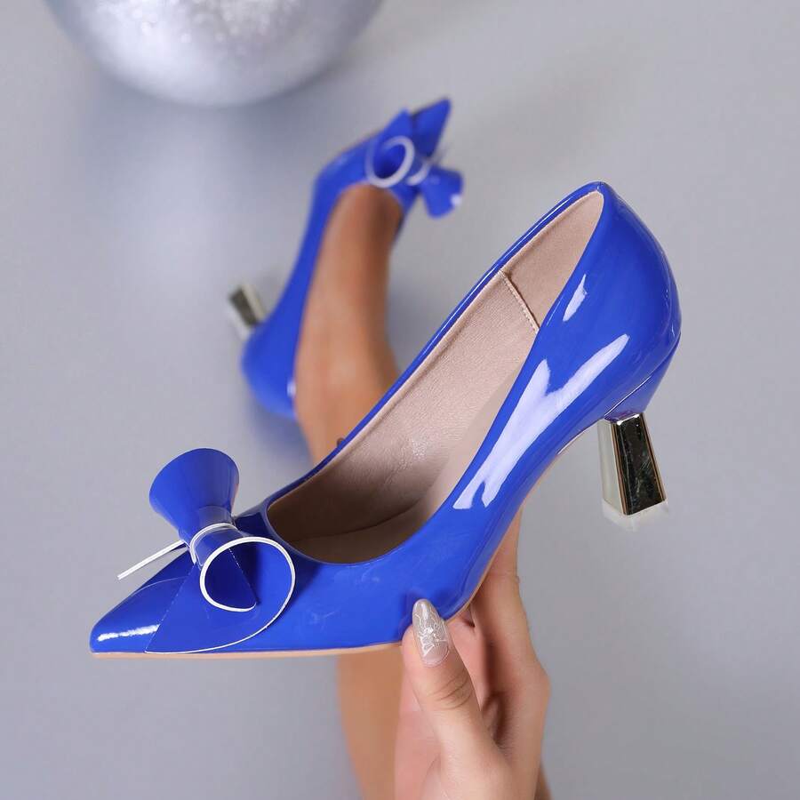 XCM Women's Royal Blue Patent Leather Pointed-Toe Flats With Elegant Bow Embellishments And A Metallic Chunky Heel; Lightweight And Comfortable Slip-On Dress Shoes, Designed Specifically For Women And Young Girls, Featuring A Stylish Bright Blue Hue And A Stable, Comfortable Mid-Heel Design; Suitable For Office Commutes, Everyday Wear, Banquets, And Parties. Also Suitable For All Seasons, Including Wedding And Party Shoes - 藍色 - 查看 1