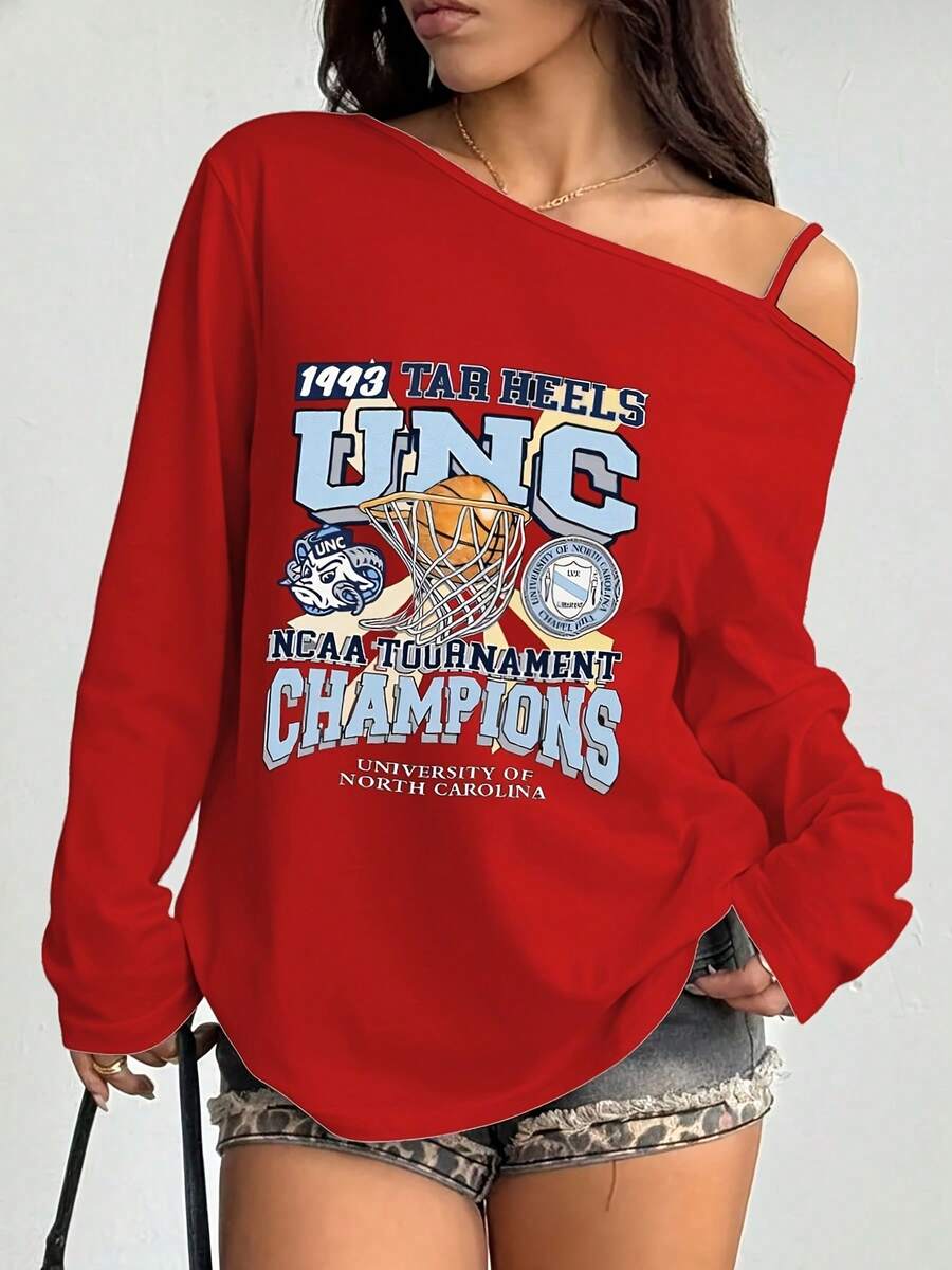 Off - The - Shoulder Black Long - Sleeve Top With 1993 TAR HEELS Graphic, UNC Blue Letters, Basketball Hoop Image, Carolina Panther Paw Logo, Tournament Champions Badge, University Of North Carolina Print, Perfect For Sports Fans - 紅色 - 查看 1