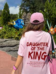 女士夏季圆领短袖T恤，印有“King's Daughter”和“Faith”英文字母，适合办公室、外出、日常、约会、派对、聚会、街头、嘉年华、音乐节、情人节、派对等休闲场合。 - 粉色 - 查看 5