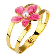 Pulsera de verano sobresaliente dorada y vibrante | Joyería de declaración grande y de alta calidad - El toque final para los atuendos de vacaciones - pulsera de flor de ciruelo - Ver 11