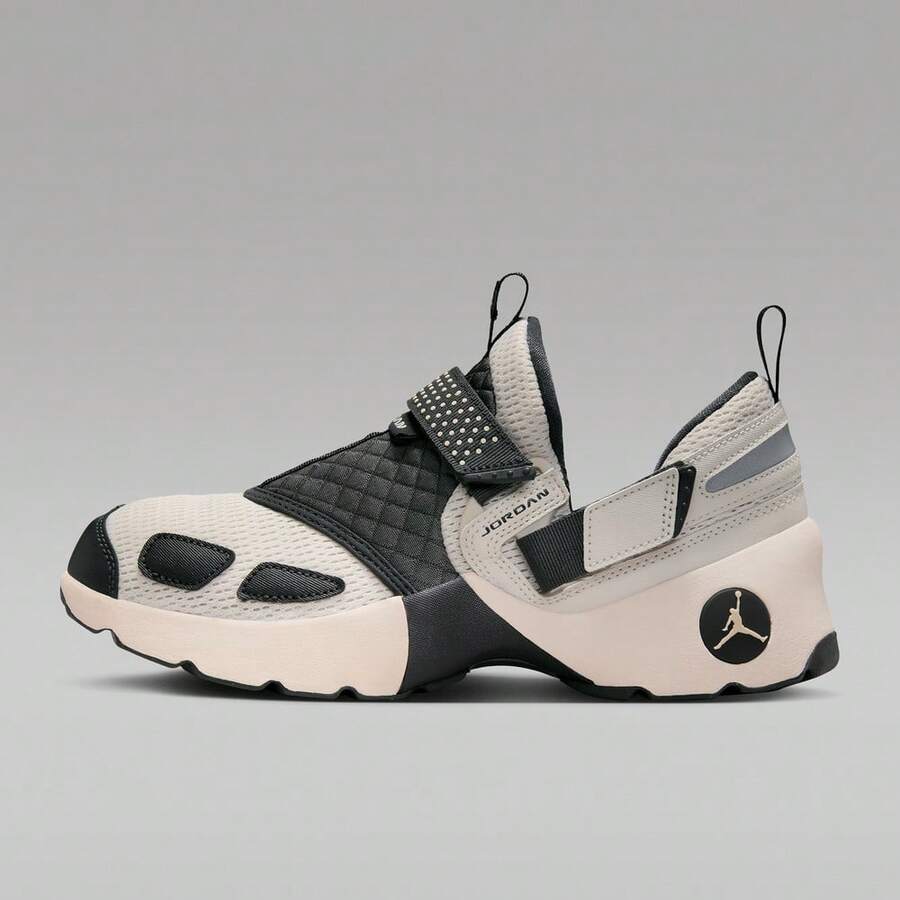 Women's WMNS JORDAN TRUNNER LX Casual Sports Shoes, Low-Top HQ2164-102 - Brown - View 1