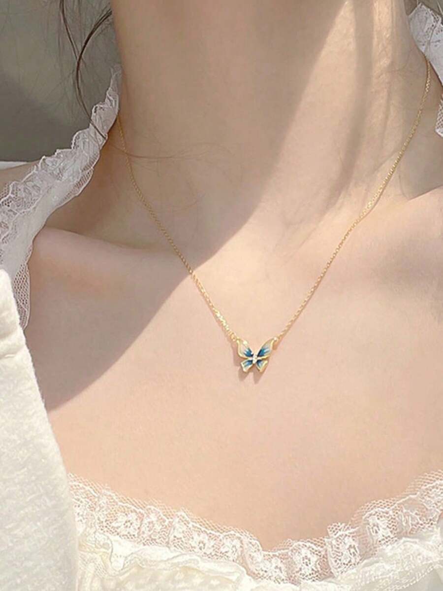 1pc Fashionable Minimalist Luxury Sexy Delicate Elegant Versatile Ombre Butterfly Necklace, Suitable For Women's Daily Casual, Party, Music Festival Wear, Valentine's Day Gift (Butterfly Ombre Color Randomly Sent, Avoid Contact With Water) - Gold - View 1