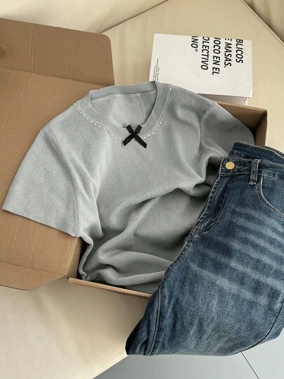 2026 New Year & Valentine's Day High-Quality Solid Color Knit Sweater, Fashionable Round Neck Bow Tie Diamond Heat Press Print Knit Top, Best Selling Spring/Summer Casual Comfortable Streetwear Style, Ideal For Outings, Fashionable Women's Apparel