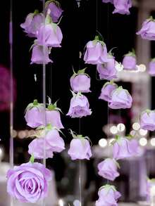 21个紫色玫瑰花环挂钩，20朵紫色玫瑰+500厘米透明线，DIY花卉窗帘材料人造丝花悬挂装饰 - 适用于婚礼拱门、婴儿派对、新娘派对、花束、房间装饰、家居花园春夏婚礼派对拱门墙面装饰、派对中心装饰和天花板装饰、漂浮花卉墙面悬挂装饰、DIY爱好者礼物生日毕业情人节 - 紫色 - 查看 5