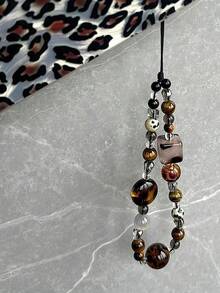 Retro Brown Leopard Print Cat Beaded Phone Lanyard, Elegant Short Wrist Strap Beaded Chain Camera Charm Pendant For Women - 琥珀手機掛繩 - 查看 4
