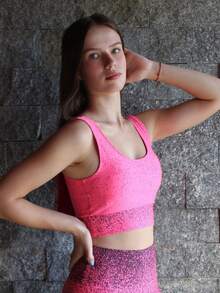 KIT 2 Tops In Suplex With Removable Padding, Double Fabric, Wide Waistband, Comfortable For The Gym Ref.866. Basic Black Cropped Fitness Top With Neon Pink Gradient Tie-Dye Print. - 1 màu đen + 1 màu hồng neon phối gradient - Xem 6