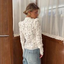 Awevudst Women Long Sleeve Lace Floral Mandarin Collar Guipure Split Blouse Top Sheer Mesh See Through Puff Sleeve Button Down Shirts Slim Fit Elegant Summer Sheer Mesh Tops Party Clubwear Beachwear - 白色 - 查看 9