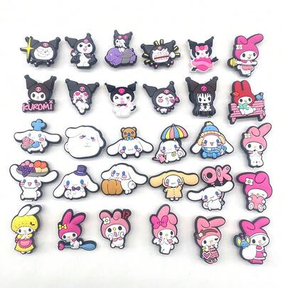 SANRIO Set de 16 piezas surtidas al azar (con licencia) de Rowl Dog y otros artículos populares, como estante para zapatos, organizador de almacenamiento, artículos para exteriores, jardín, viaje esencial, portátil, artículos de playa, temporada de graduación, ceremonia de graduación, regalo de graduación, presente de graduación, felicitaciones graduado, valedictorian, finalización de estudios, fiesta de graduación
