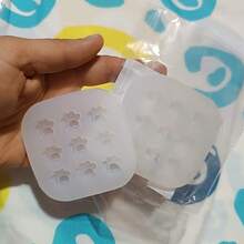 1pc Silicone Mold For DIY Projects Featuring 9 Holes For Cat Paws And 6/10 Holes For Bones,Small Moulds Suitable For Handmade Candles,Soaps,Wax,Clay,Aromatherapy Gypsum Epoxy Resin Jewelry Decoration,Home Decor Wedding Graduation Birthday Party Gift - Multicolor - View 4