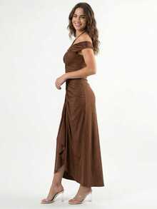 Elegant Pleated Halter Bridesmaid Dress, Made Of Highly Elastic Fabric - Brown - View 4