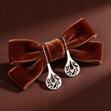 Minimalist Hollow Water Drop Earrings For Women, Vintage Silver Floral Hook Earrings, Bohemian Niche Design Elegant Earrings, Face-Slimming, Versatile For Daily Wear, Hypoallergenic, Gift For Girlfriend - Earrings - View 4