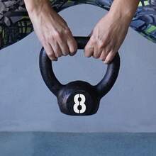 Kettlebell Pintado 8 Kg Para Academia Ferro Fixa - Preto - Visão 2