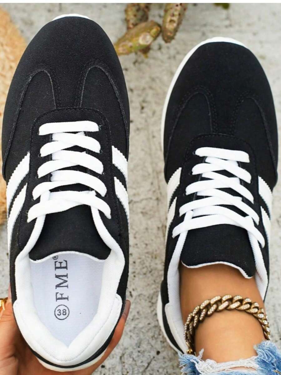 2026New Women's Outdoor Sports Shoes For Mountain Climbing, Fitness, And Running In Summer: Breathable, Non Women's Hiking Boots, Monochrome, Stylish, Letter M-Shaped, Wedding Style, Complete Set, Summer Women's Walking Shoes - 黑色 - 查看 1