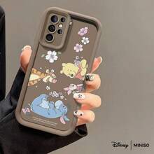 Miniso Disney Winnie The Pooh Cherry Blossom Phone Case Suitable For Samsung Galaxy S25 Ultra/S25 Plus/S25/Galaxy S24 Ultra/S24 Plus/S24/S24 FE/S23 Ultra/S23 FE/S22Ultra/S22 Plus/S22/S21 Ultra/S21 Plus/S21/S21 FE/A13/A14/A15/A16/A17/A33/A34/A35/A36/A52/A53/A54/Galaxy Note20Ultra/Galaxy Note20 Galaxy S25 Case Galaxy S25 Case Galaxy S25 Ultra Case Plus Stocking Stuffers The Girlfriend - màu đen - Xem 5