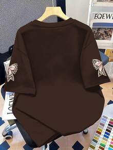 大码女式休闲豹纹蝴蝶结装饰圆领T恤。适合夏季度假、情人节礼物、母亲节礼物、送给妈妈的礼物、毕业礼物，袖子印花时尚短袖。适合夏季假期、海滩、度假、春季、狂欢节等场合。 - 咖啡棕 - 查看 3