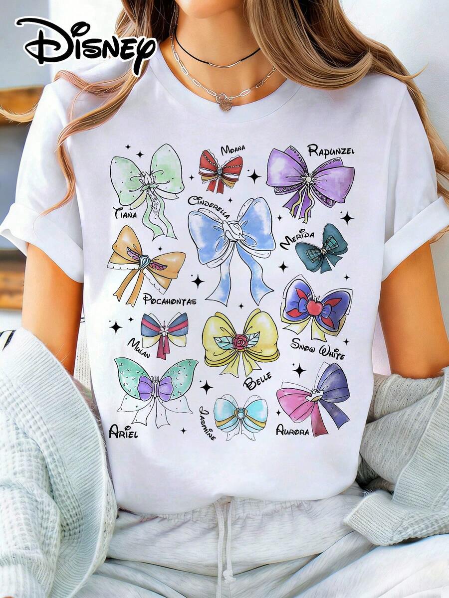 Disney Official Authorization | Women's Street Casual Short-Sleeve T-Shirt. Features Exclusive Bow Prints Of 12 Princesses Including Tiana, , Rapunzel, Etc. Hand-Painted Watercolor Design, With Each Bow Representing The Iconic Elements Of One Princess. Made Of Opaque Fabric, Machine Washable, Versatile For Daily Casual Wear, Suitable For Spring And Summer. - trắng - Xem 1