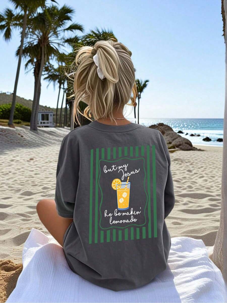 Cute Pattern Short-Sleeved Shirt, But My Jesus He's Making Lemonade. Cartoon Letter Pattern Printed Women's T-Shirt, Suitable For Various Occasions, As A Gift For Festivals, Birthdays, Beach Music Festivals, Casual And Versatile Comfortable, Beach Vacation, Fashionable And Simple, Suitable For Daily Wear By Women And Girls. - 深灰色 - 查看 1