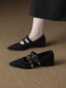 2026春季新款时尚办公室高跟休闲复古女鞋，纯色卡其色/黑色/棕色尖头粗跟，金属铆钉装饰，欧式鞋款，适合搭配阔腿连衣裙和通勤穿着，优雅大方。 - 黑色 - 查看 2