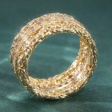 Nhẫn đồng bản rộng sang trọng, đính đá Cubic Zirconia trắng tổng hợp, thích hợp cho nữ giới đeo trong lễ đính hôn và đám cưới. - Vàng - Xem 5