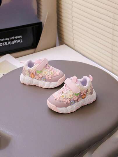 1双女童厚底运动鞋，3D立体花卉装饰，透气网布鞋面，柔软防滑鞋底，适合室内外活动