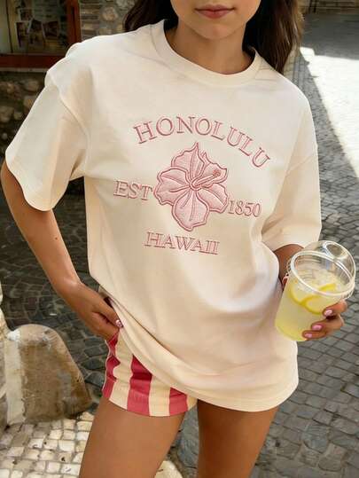 1 pieza Camiseta de manga corta con estampado floral bordado falso para niña preadolescente, parte superior de verano para estudiantes y niños pequeños