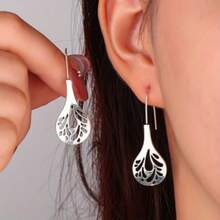 Minimalist Hollow Water Drop Earrings For Women, Vintage Silver Floral Hook Earrings, Bohemian Niche Design Elegant Earrings, Face-Slimming, Versatile For Daily Wear, Hypoallergenic, Gift For Girlfriend - Earrings - View 3