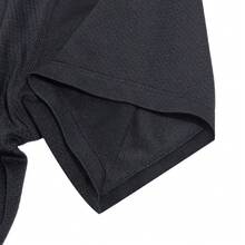 Under Armour Áo thun nam, áo thun thể thao co giãn dành cho chạy bộ và tập luyện, cổ tròn tay ngắn mềm mại và thoải mái, áo thun đen dáng ôm cổ điển 23500511-001 - Đen/trắng - Xem 7
